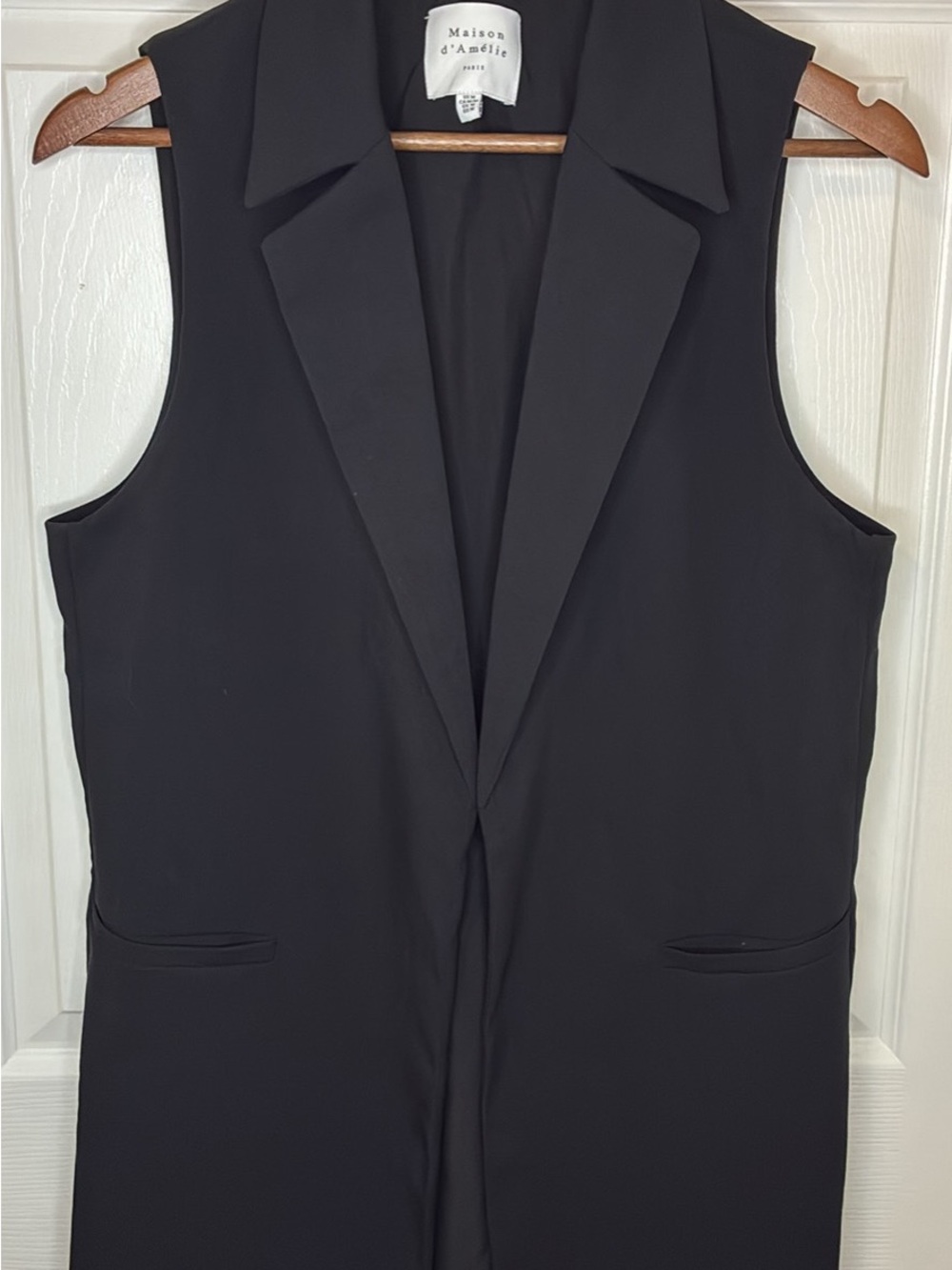 Maison d'Amélie Black Sleeveless Tailored Vest